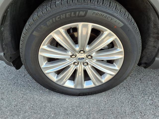 Certified 2023 Ford Explorer Limited w/ Limited Technology Package image 5