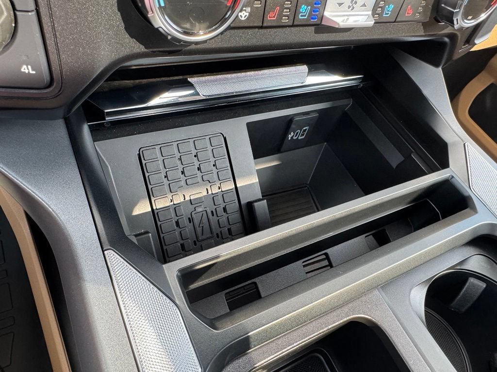 Certified 2024 Ford F250 Lariat w/ Black Appearance Package AWD/4WD image 36