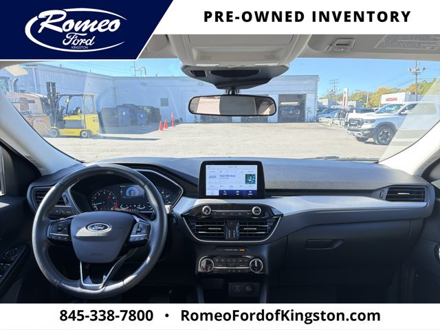 Certified 2022 Ford Escape SE w/ SE Sport Appearance Package AWD/4WD image 11