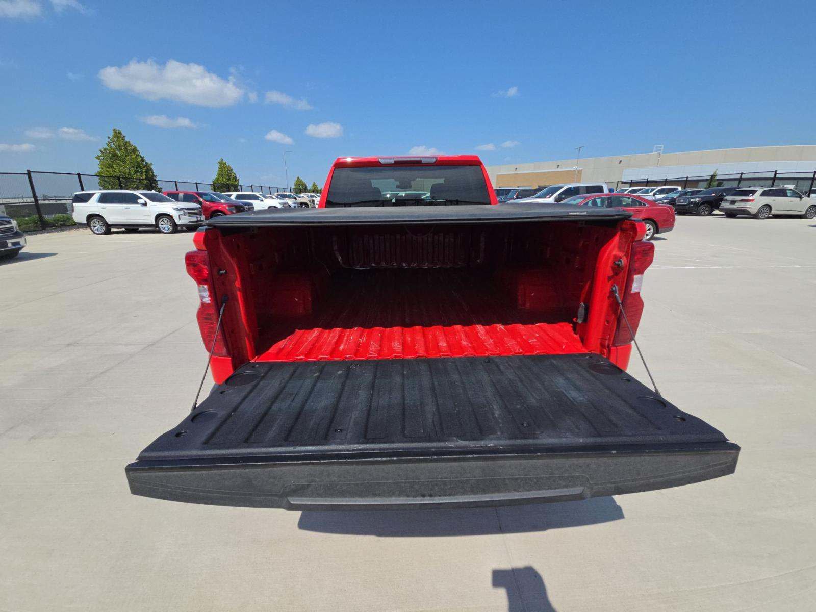 Used 2022 Chevrolet Silverado 1500 LT RWD image 14