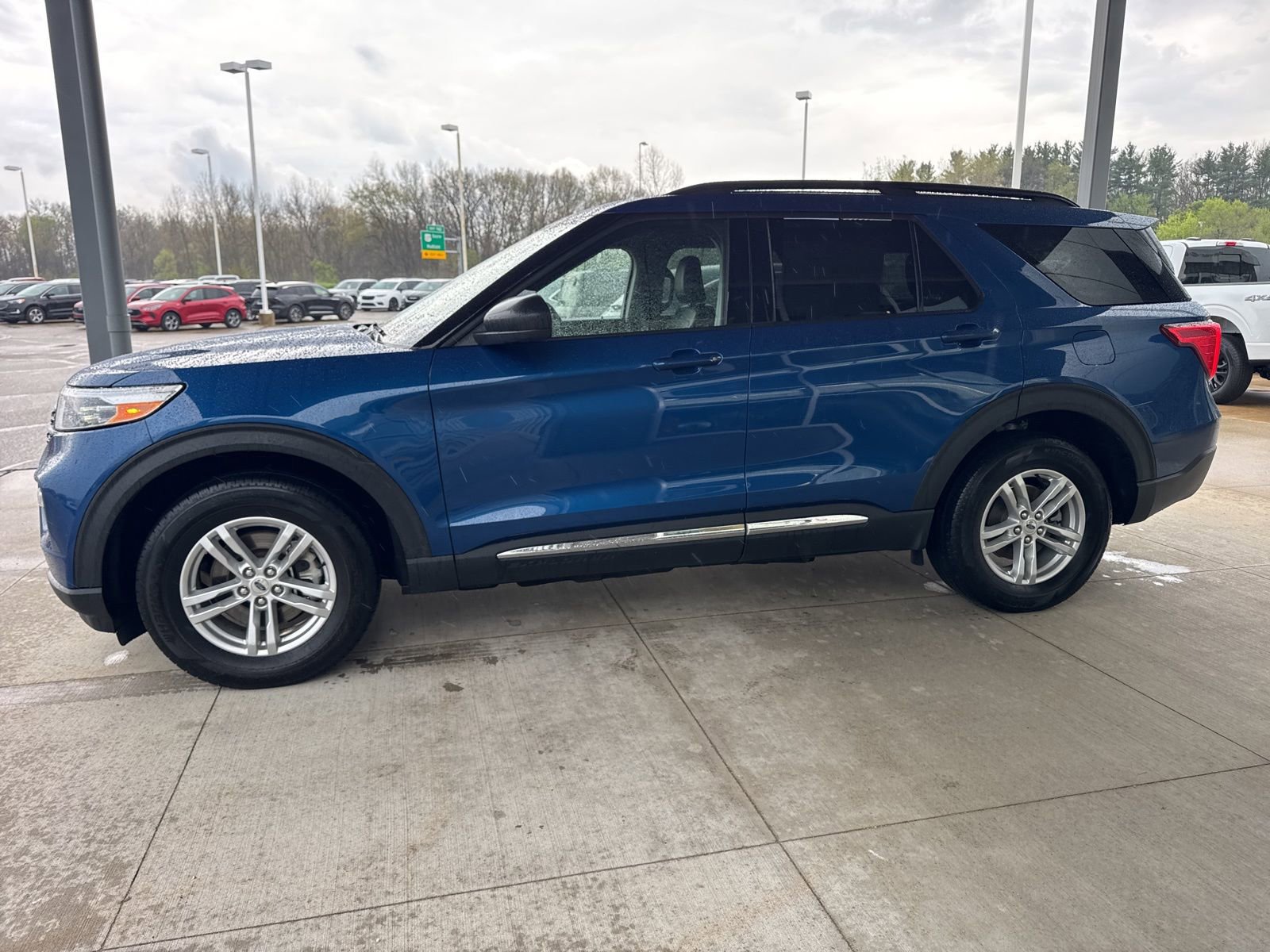 Certified 2023 Ford Explorer XLT w/ Equipment Group 202A AWD/4WD image 7