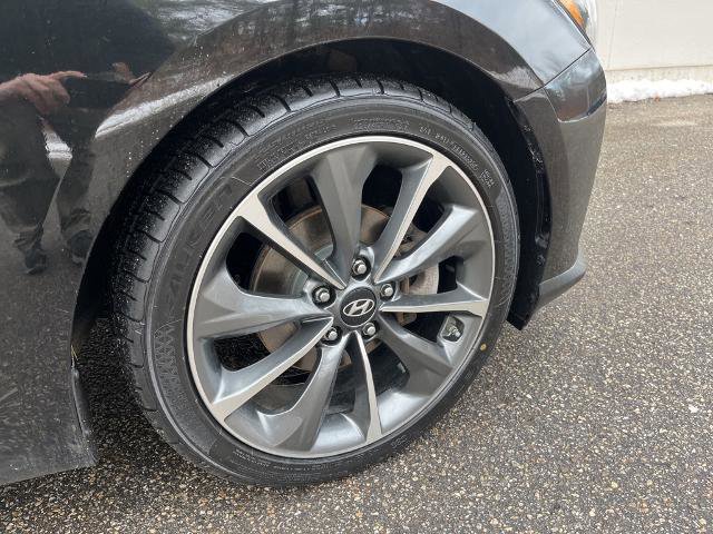 Used 2019 Hyundai Veloster 2.0 Premium image 9