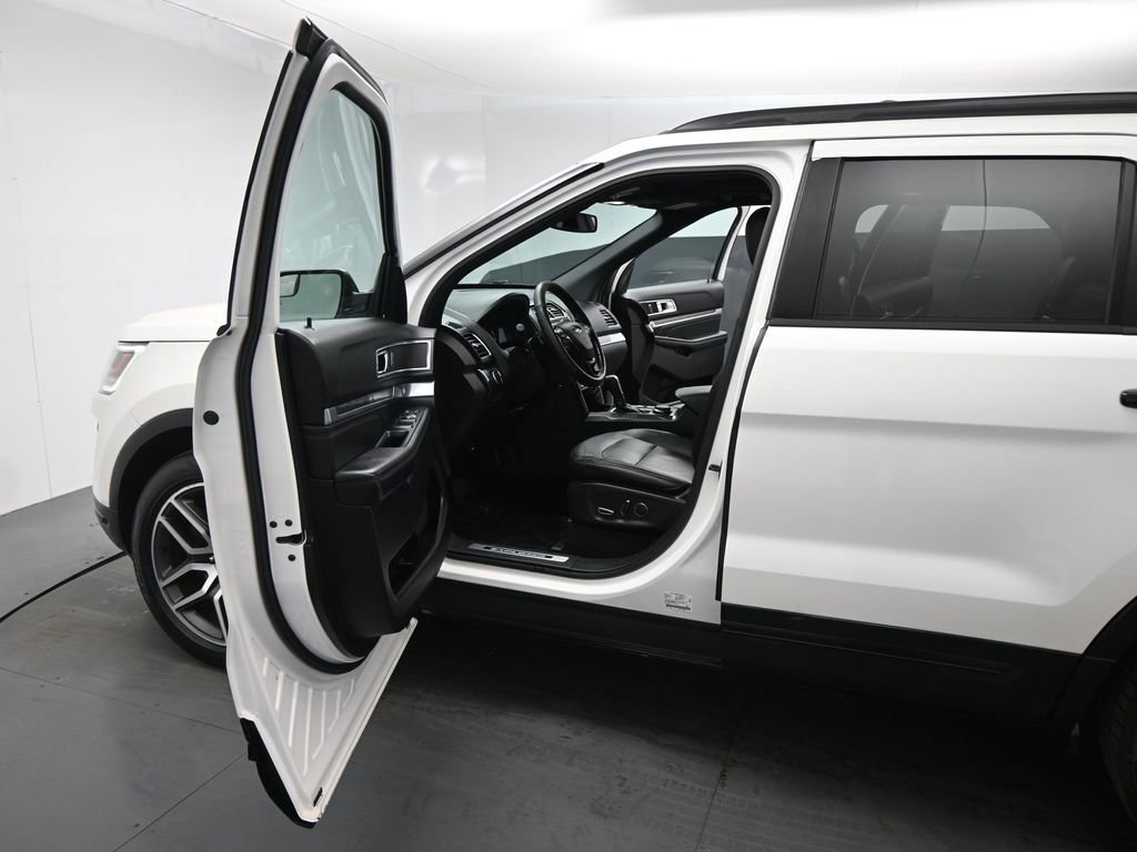 Certified 2018 Ford Explorer Sport image 38