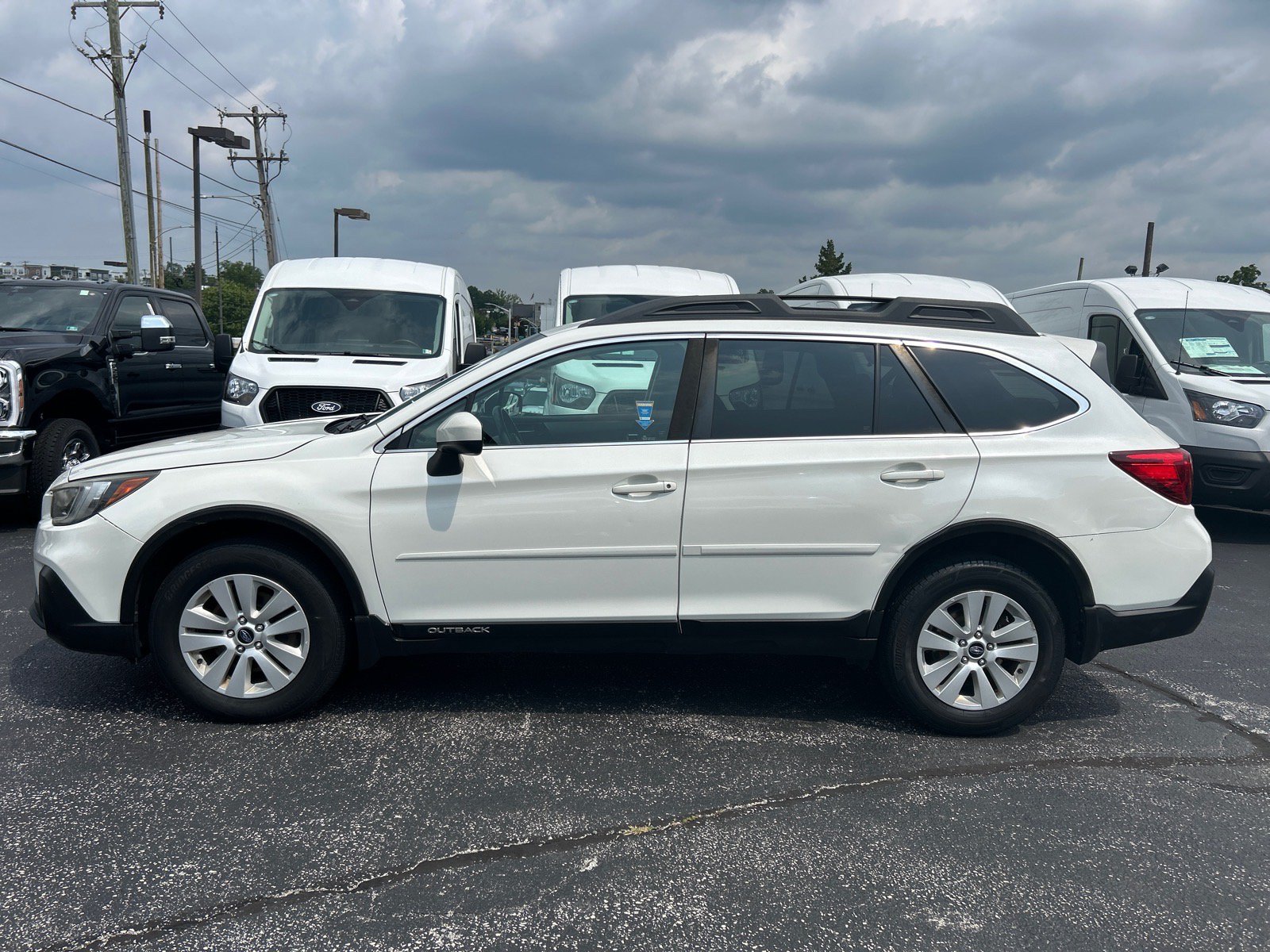 Used 2018 Subaru Outback 2.5i Premium AWD/4WD image 4