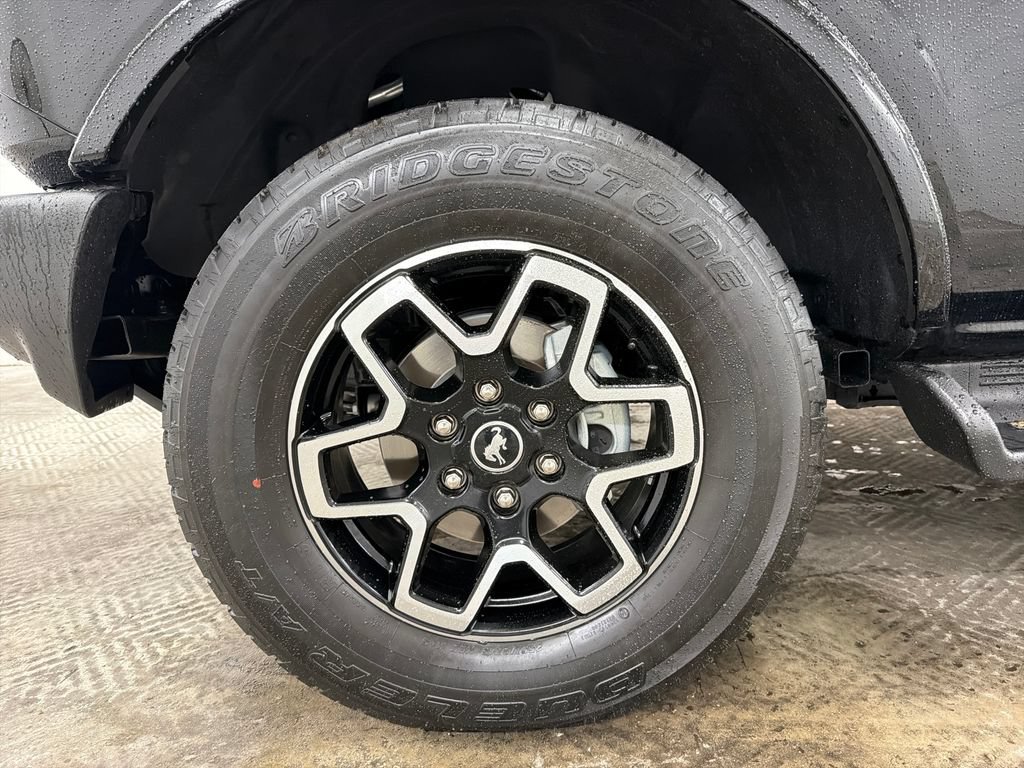 Certified 2025 Ford Bronco Outer Banks AWD/4WD image 13
