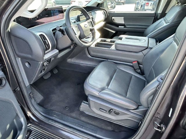 Certified 2025 Ford Expedition Active AWD/4WD image 14