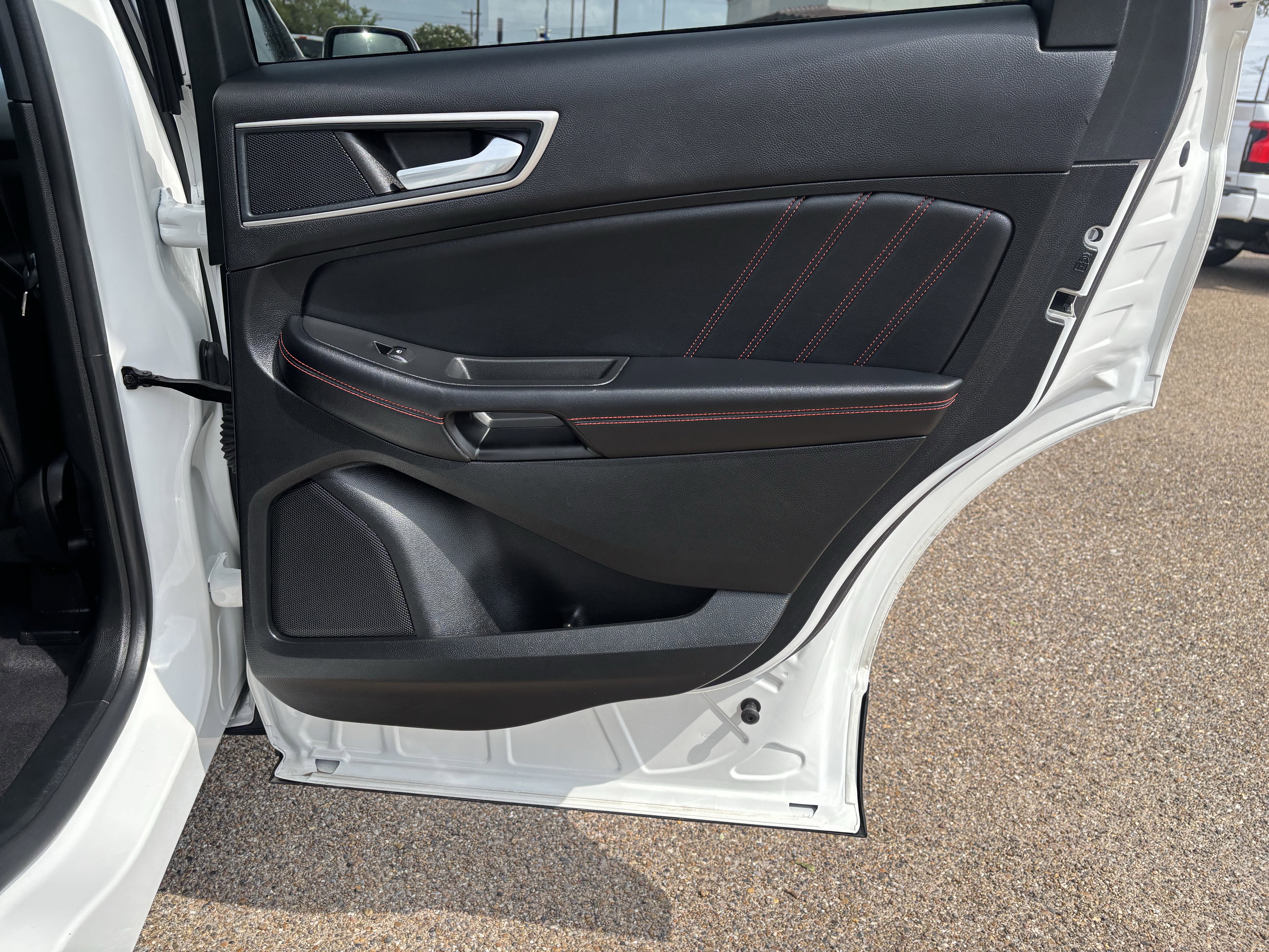 Certified 2024 Ford Edge ST-Line AWD/4WD image 20