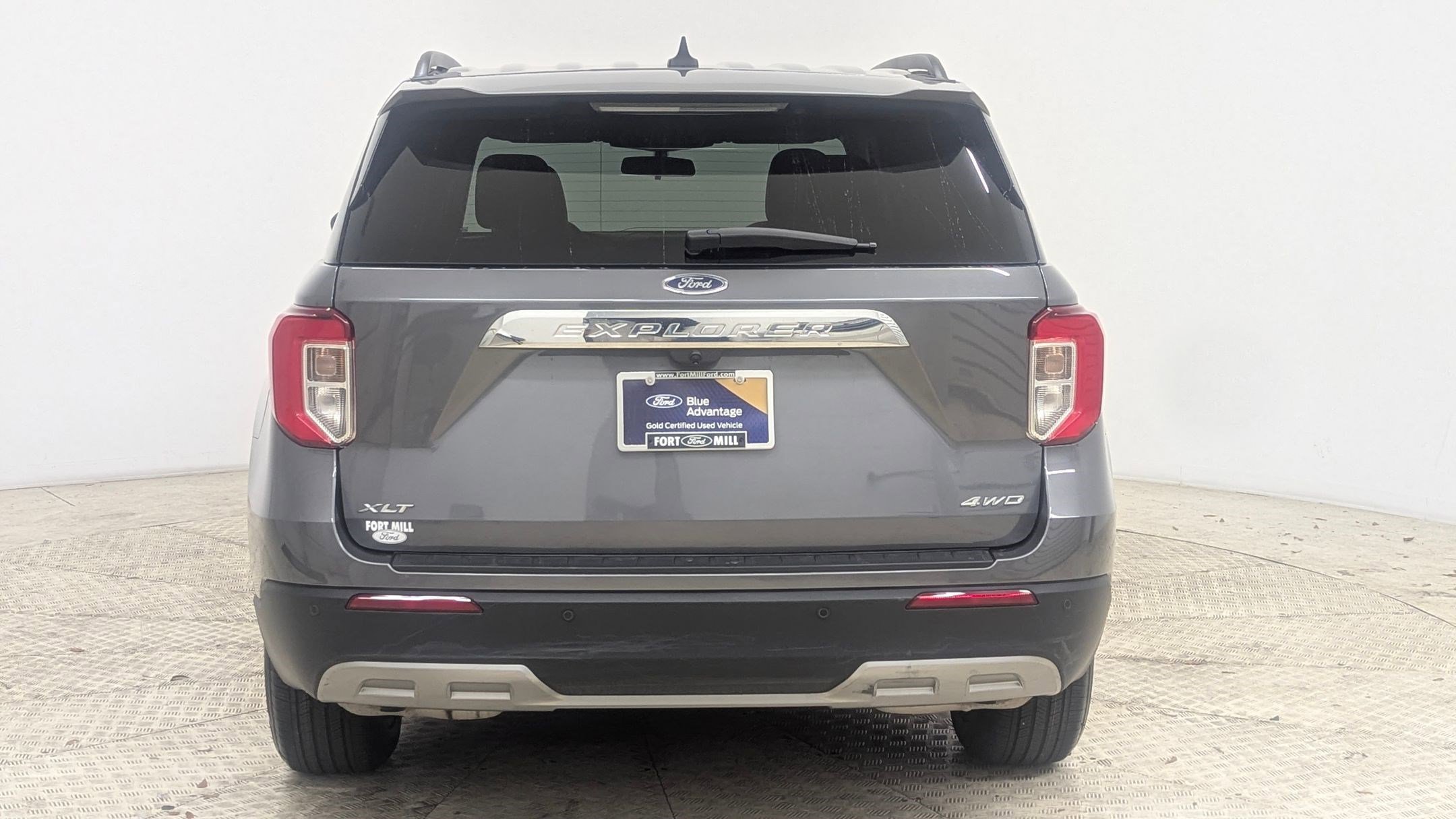 Certified 2022 Ford Explorer XLT w/ Equipment Group 202A image 9