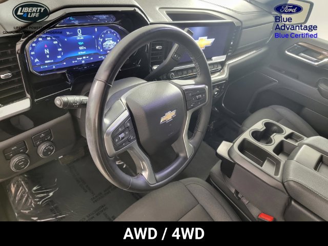 Used 2023 Chevrolet Silverado 1500 LT AWD/4WD image 12