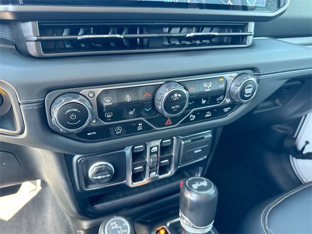 Used 2024 Jeep Wrangler Sahara w/ Technology Group image 21