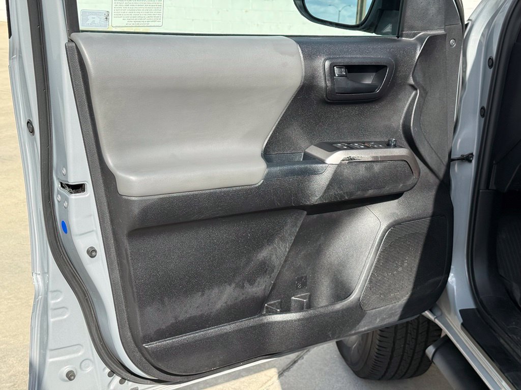 Used 2021 Toyota Tacoma SR5 RWD image 16