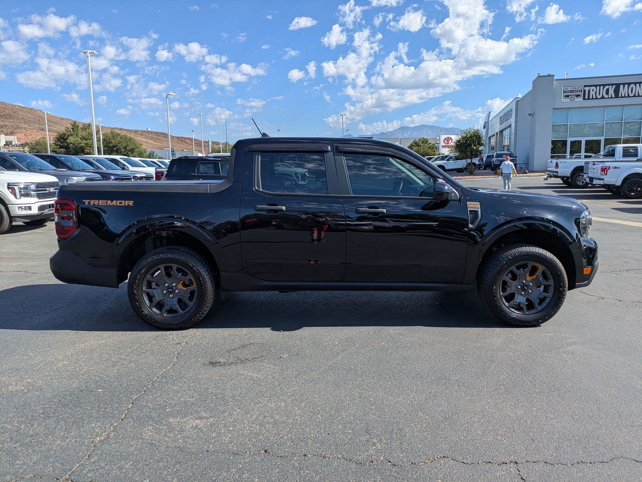 Certified 2023 Ford Maverick Tremor w/ Tremor Off-Road Package AWD/4WD image 3
