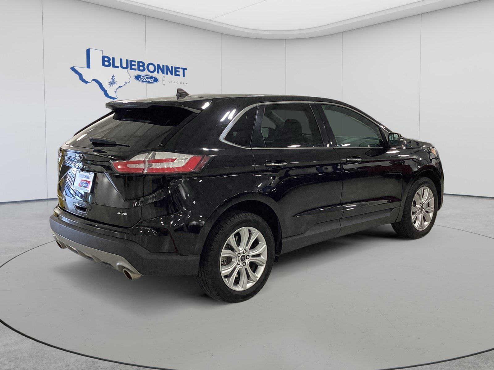 Certified 2023 Ford Edge Titanium AWD/4WD image 5