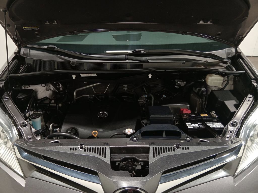 Used 2020 Toyota Sienna XLE image 13