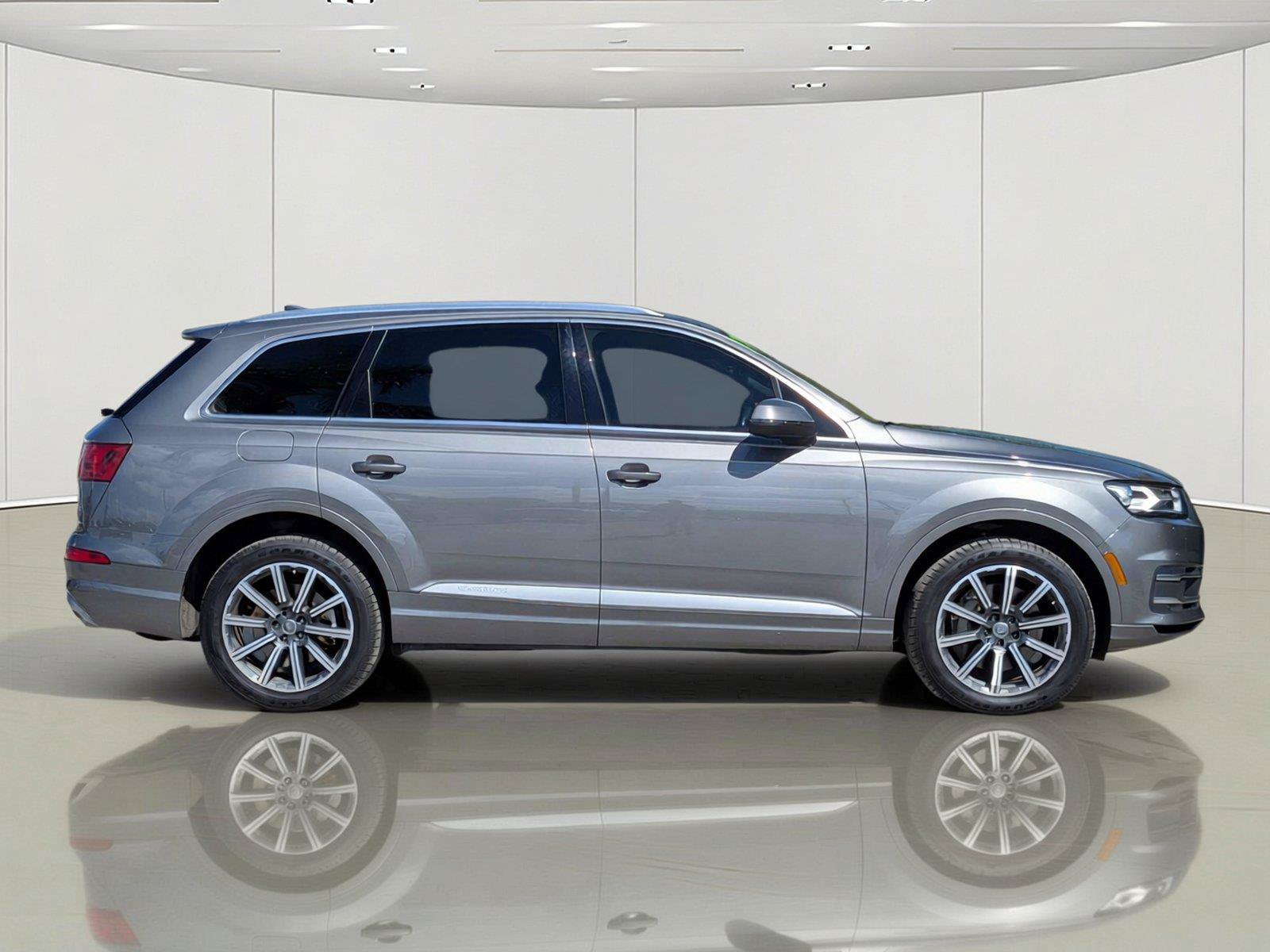 Used 2017 Audi Q7 3.0T Premium AWD/4WD image 5