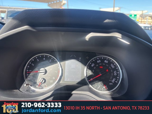Used 2022 Toyota RAV4 LE image 19