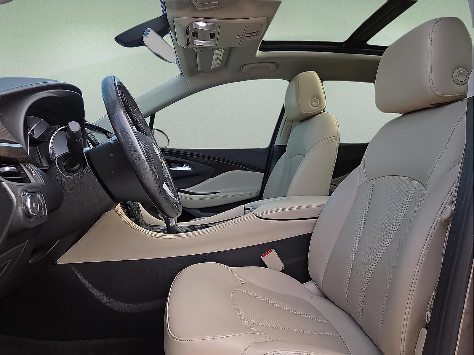 Used 2019 Buick Envision Essence FWD image 14