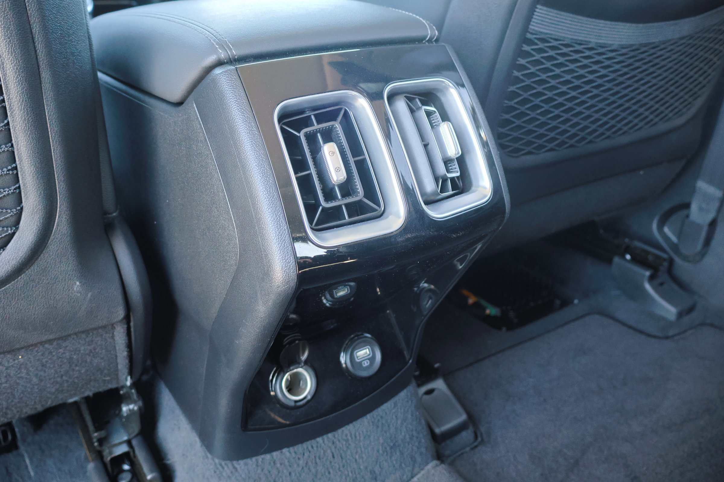 Used 2022 Kia Sorento SX image 36