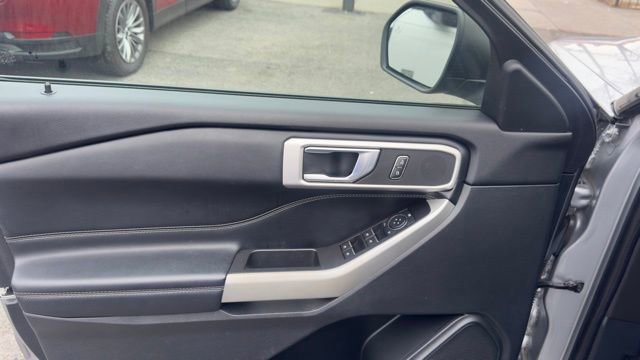 Certified 2021 Ford Explorer XLT w/ Equipment Group 202A image 10