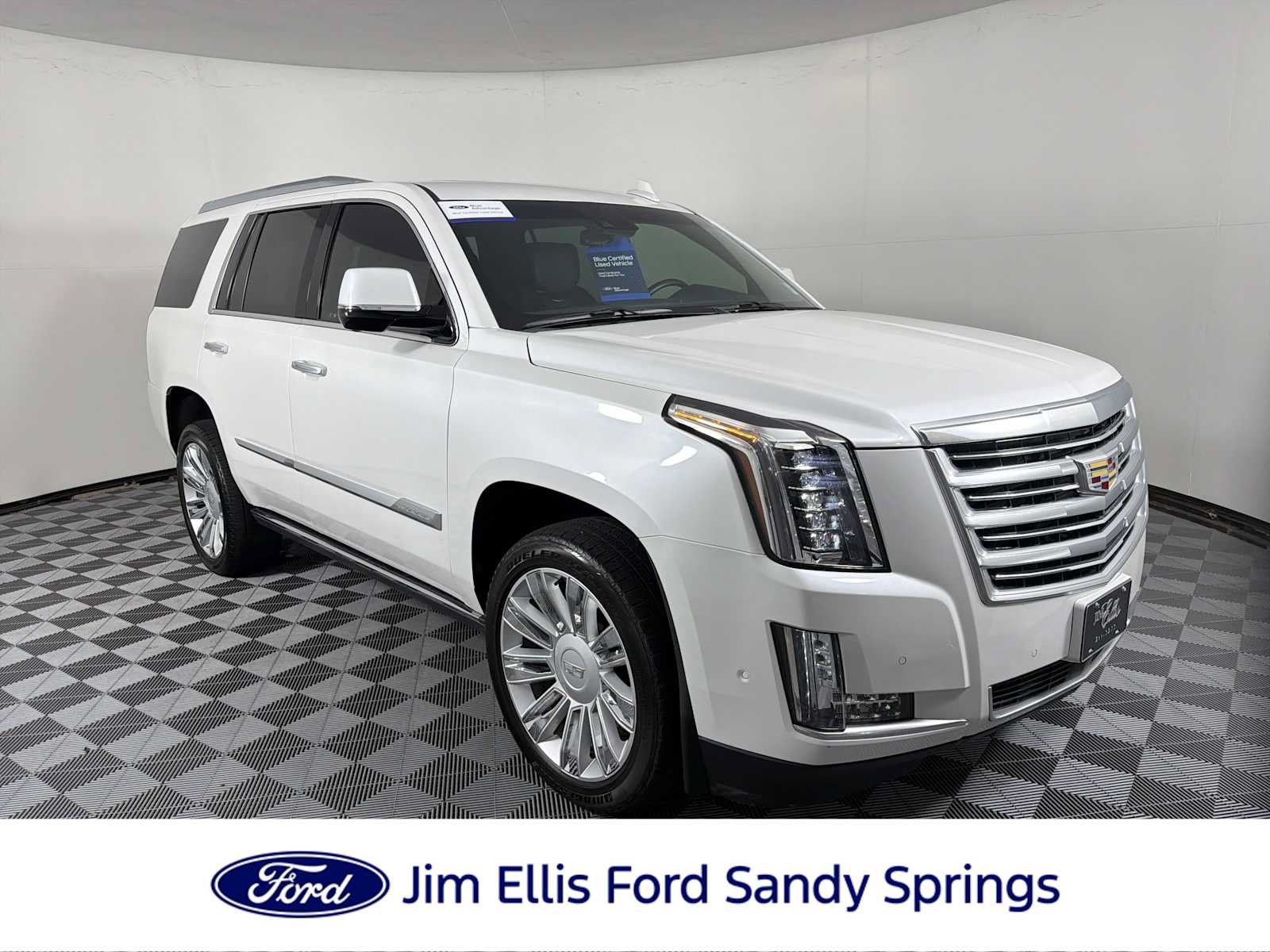 Used 2019 Cadillac Escalade Platinum AWD/4WD image 1
