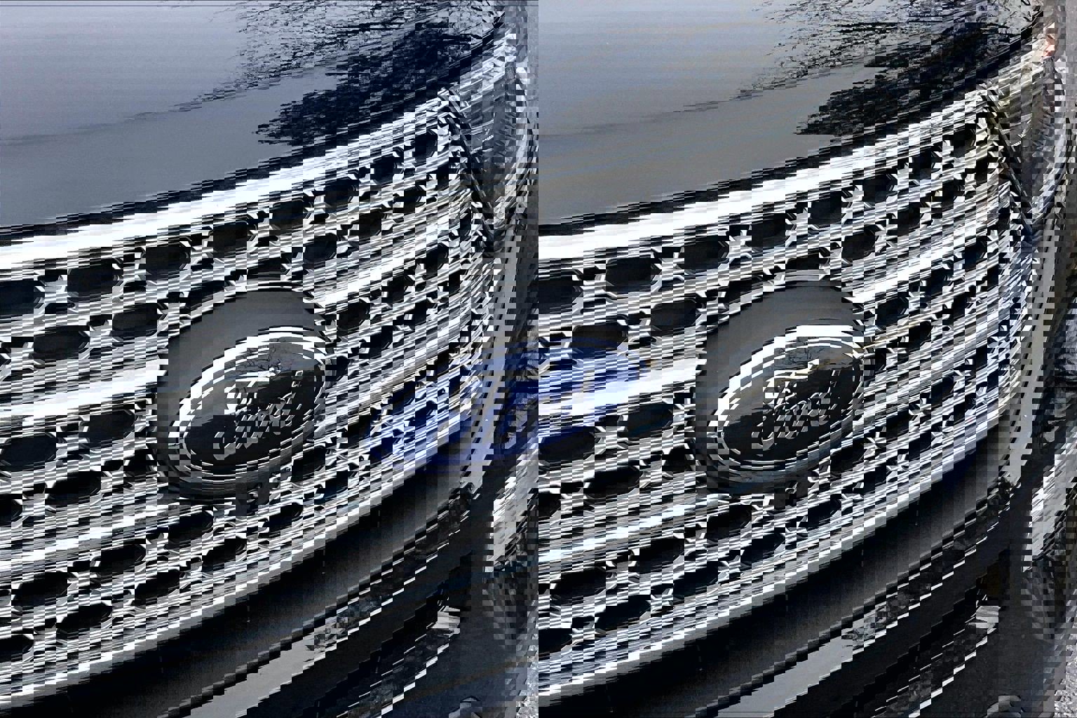 Certified 2022 Ford Explorer Limited w/ Equipment Group 301A image 29