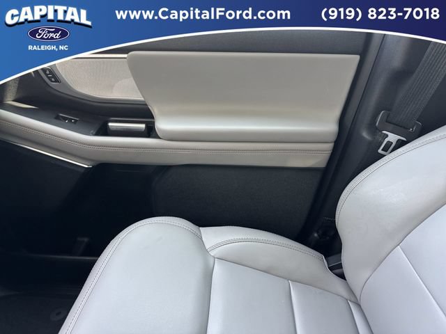 Certified 2025 Ford Expedition Active AWD/4WD image 29