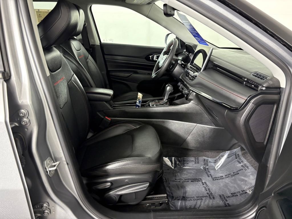 Used 2022 Jeep Compass Trailhawk w/ Sun and Sound Group AWD/4WD image 35