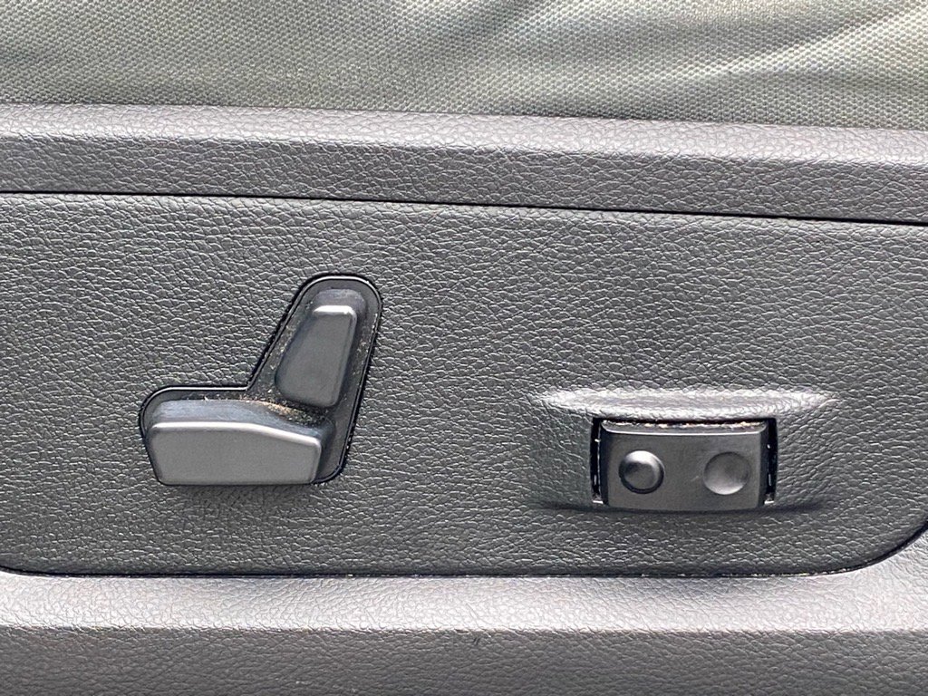 Used 2018 RAM 3500 Big Horn image 14