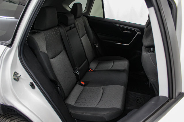 Used 2021 Toyota RAV4 XLE w/ Convenience Package AWD/4WD image 14