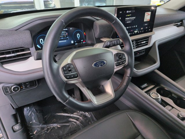 Certified 2025 Ford Explorer Active w/ Active Comfort Package AWD/4WD image 17