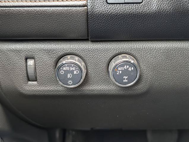 Used 2021 GMC Canyon AT4 w/ Driver Alert Package AWD/4WD image 24