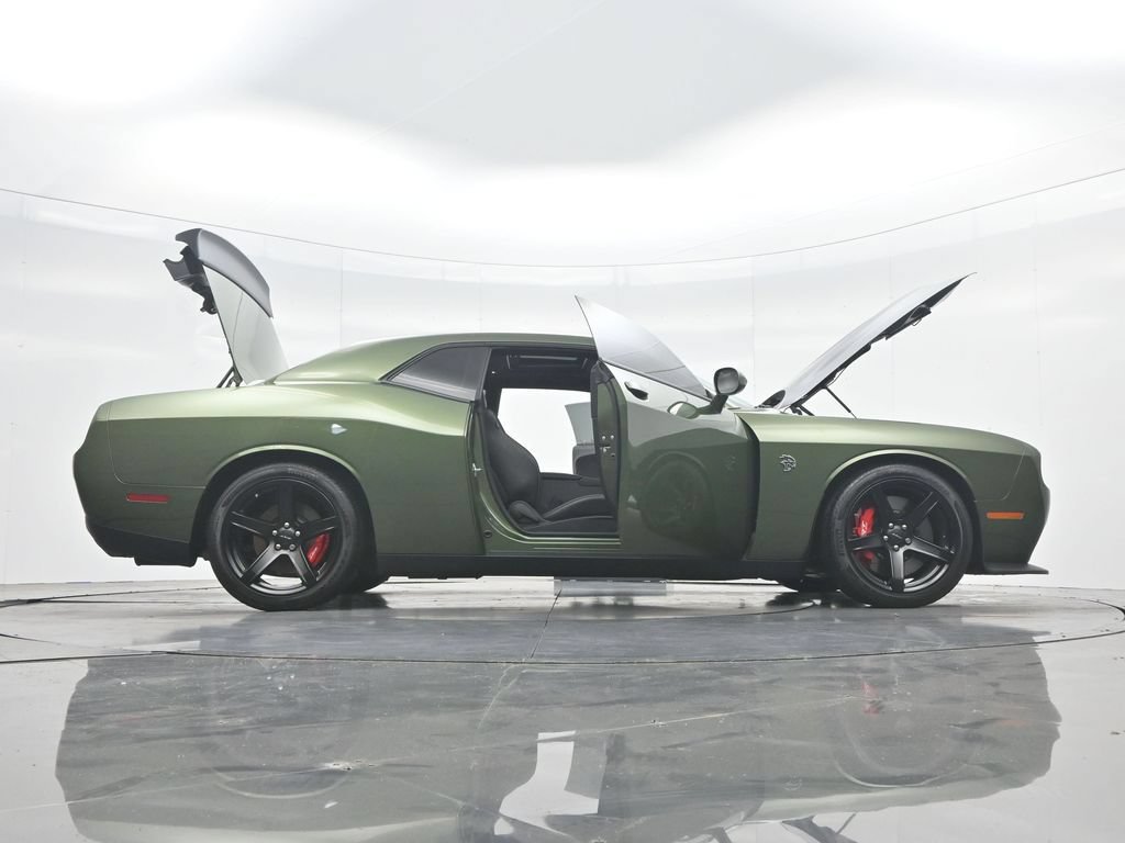 Used 2022 Dodge Challenger SRT Hellcat w/ Plus Package RWD image 48