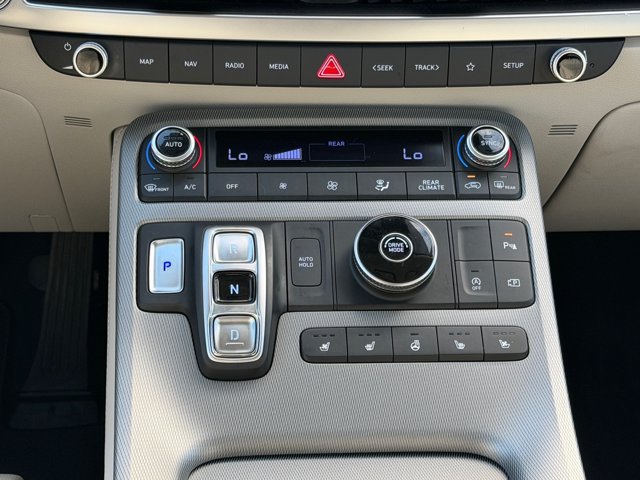 Used 2025 Hyundai Palisade Limited FWD image 21