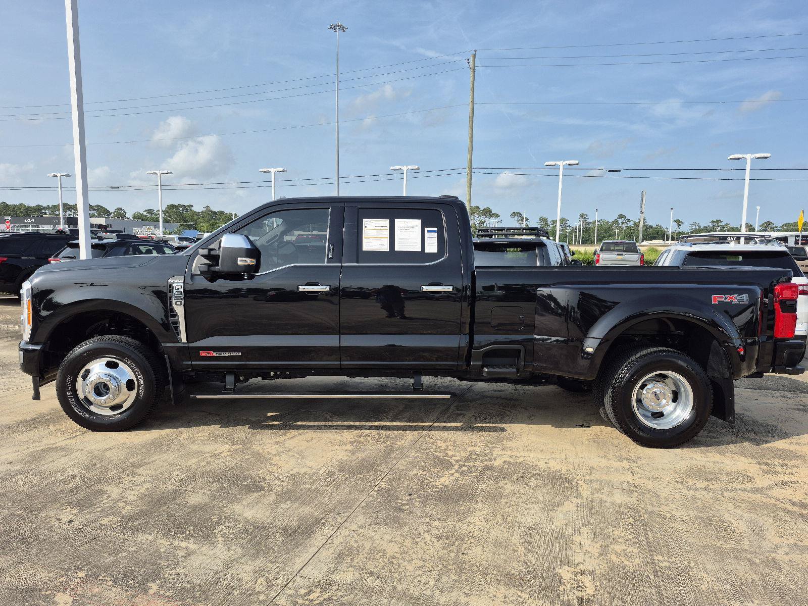 Certified 2023 Ford F350 Platinum AWD/4WD image 19