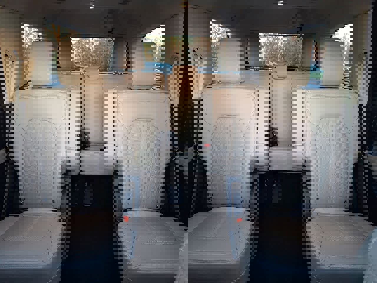 Certified 2023 Ford Expedition Limited image 13