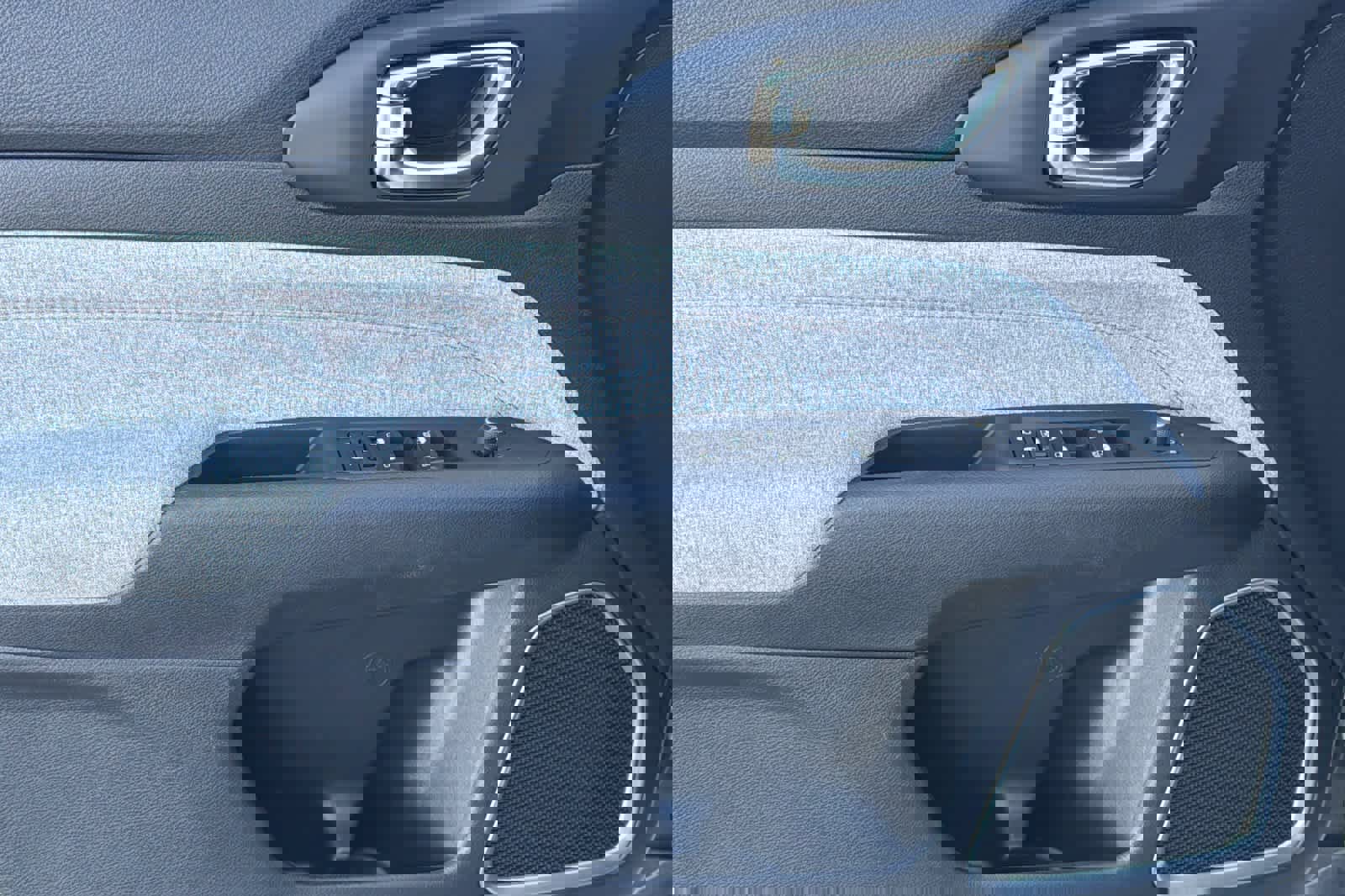 Used 2023 Jeep Compass Latitude image 12