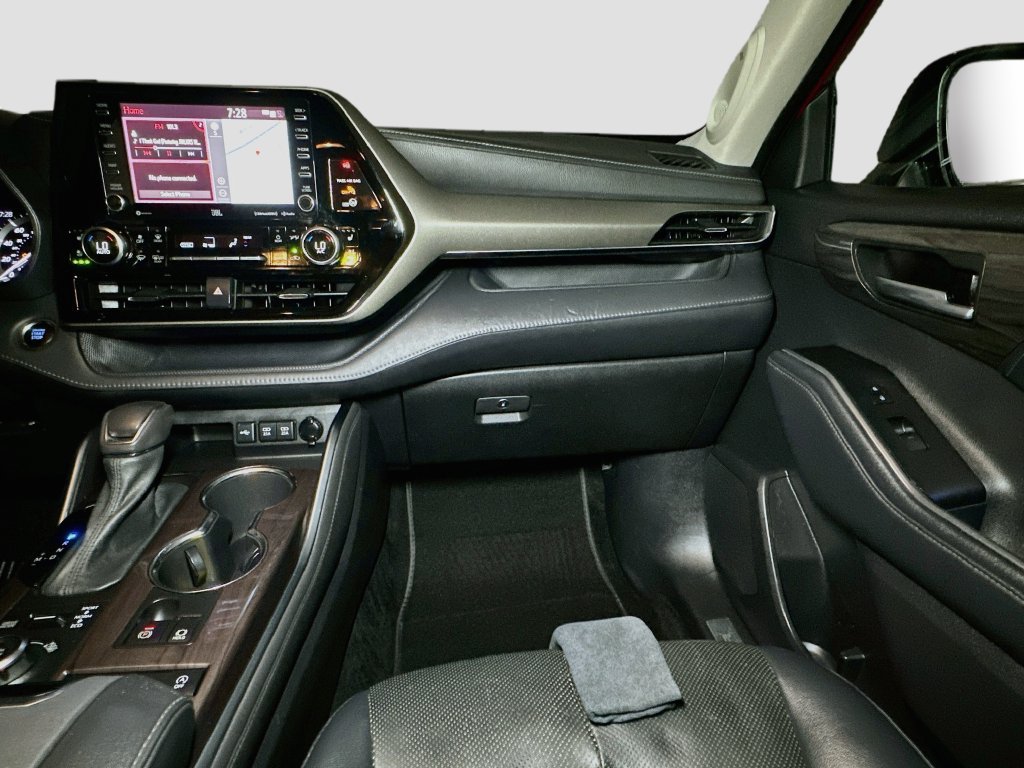 Used 2021 Toyota Highlander Limited AWD/4WD image 33
