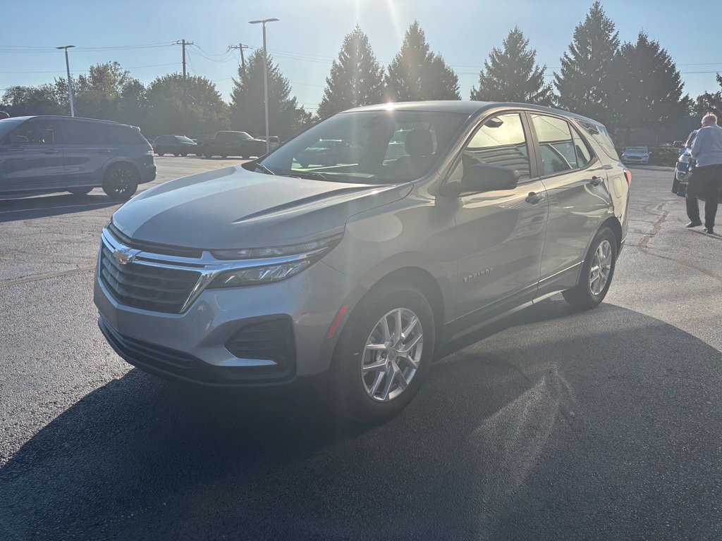 Used 2024 Chevrolet Equinox LS FWD image 9