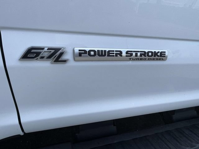 Certified 2022 Ford F250 XLT w/ Black Appearance Package AWD/4WD image 31