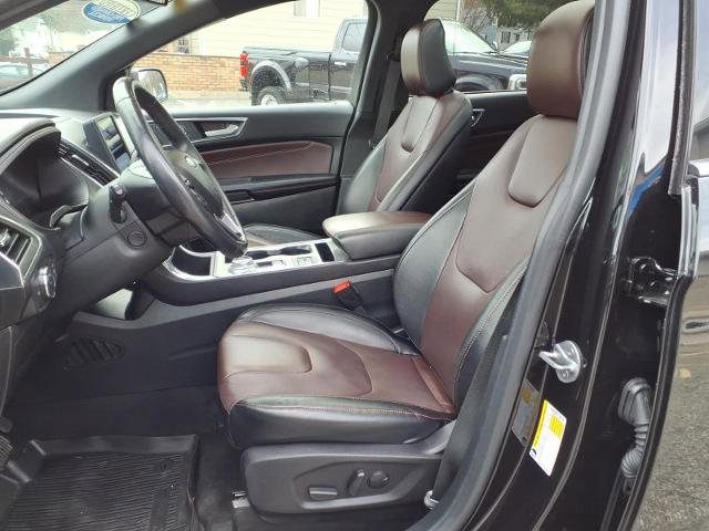 Certified 2022 Ford Edge Titanium w/ Equipment Group 301A AWD/4WD image 18