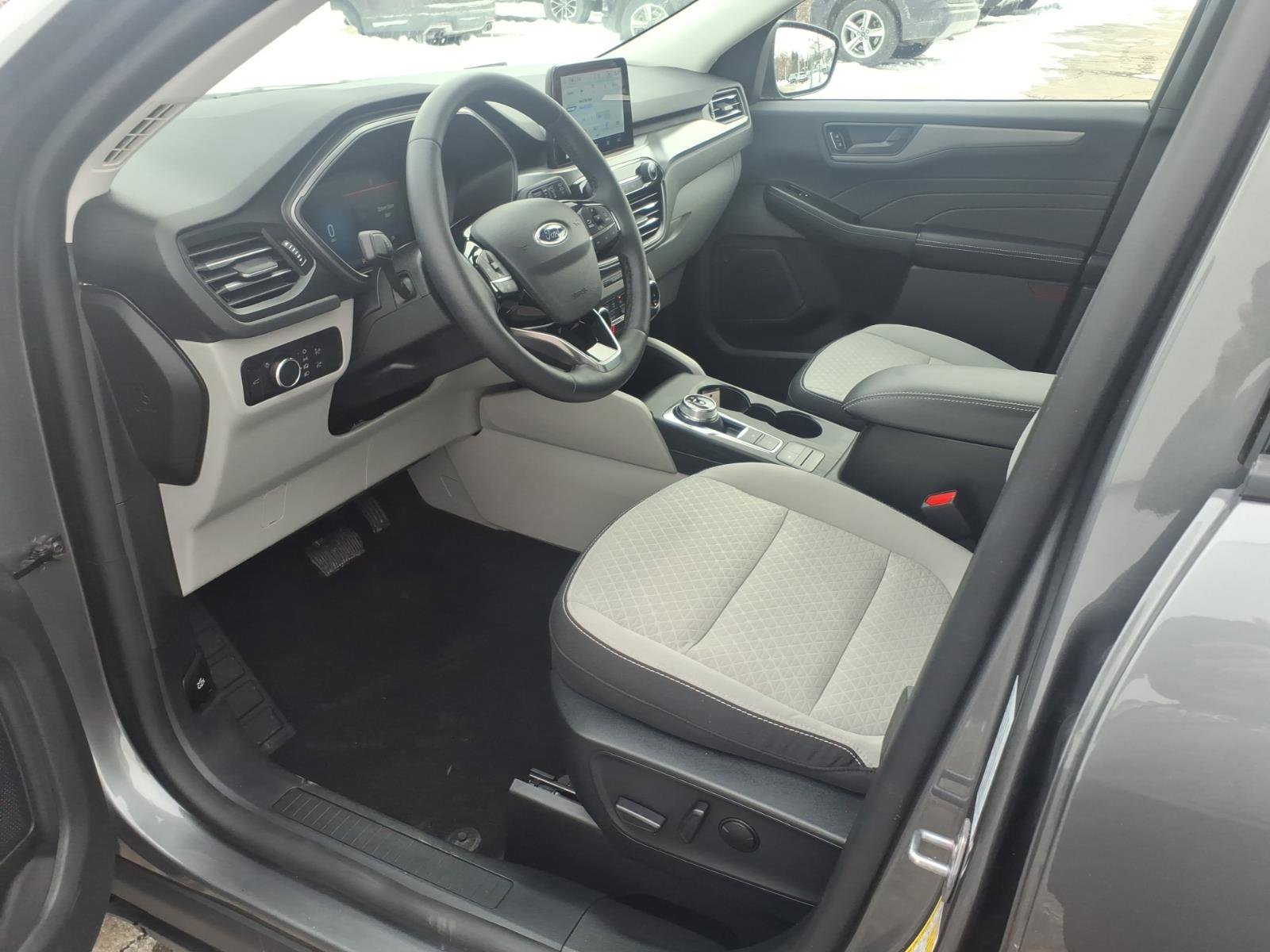 Certified 2024 Ford Escape Active image 12