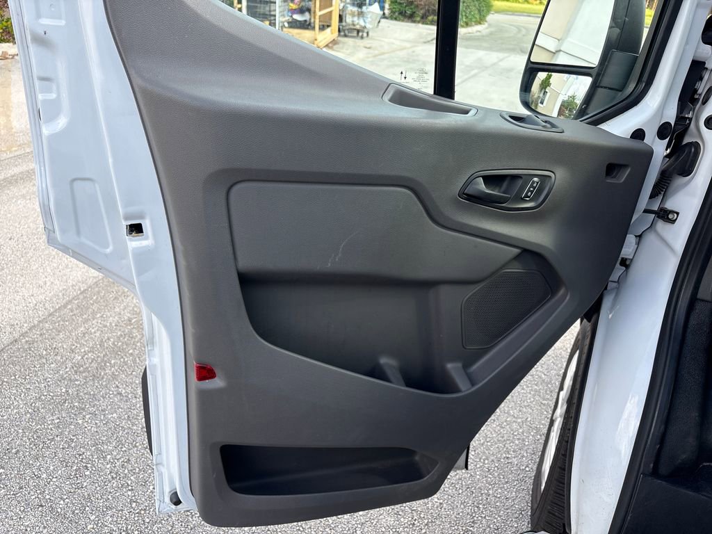 Certified 2025 Ford Transit 250 Low Roof w/ Exterior Upgrade Package RWD image 25