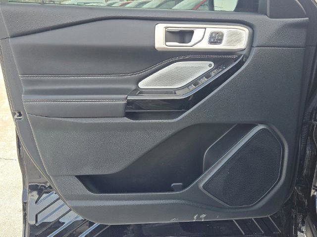Certified 2023 Ford Explorer ST w/ Equipment Group 401A image 19