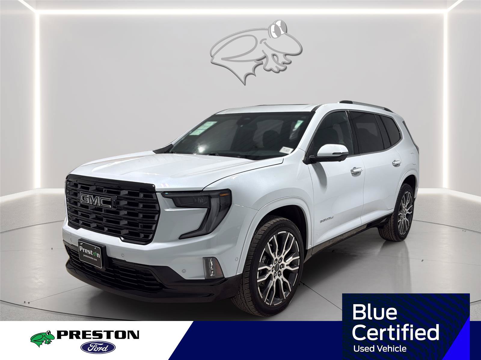 Used 2026 GMC Acadia Denali Ultimate w/ LPO, Floor Liner Package AWD/4WD image 1