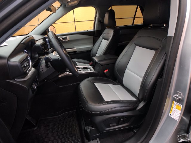 Certified 2023 Ford Explorer XLT w/ Equipment Group 202A AWD/4WD image 10