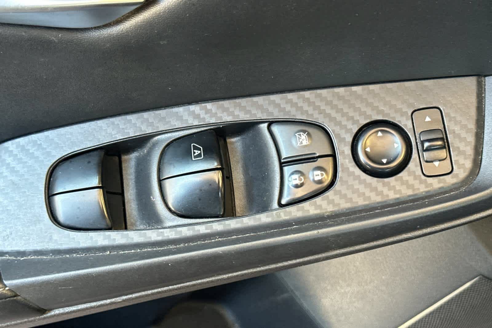 Used 2024 Nissan Sentra SV FWD image 14