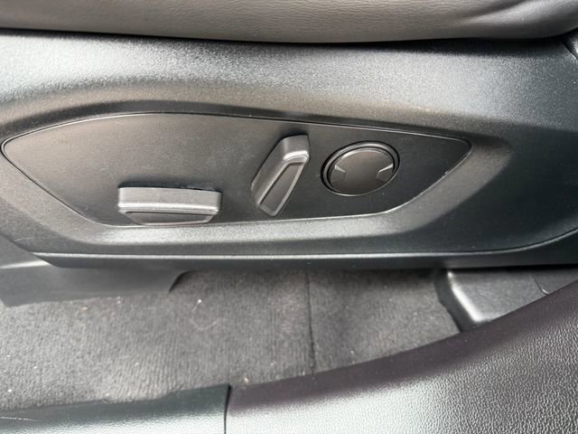 Certified 2022 Ford Explorer XLT w/ Equipment Group 202A image 30