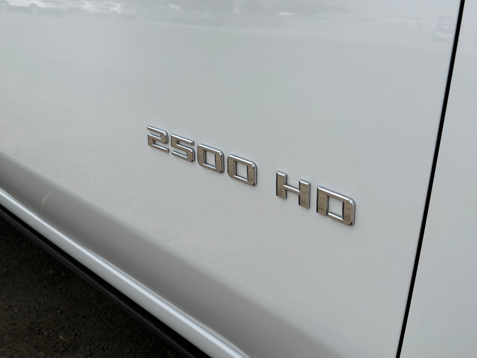Used 2022 Chevrolet Silverado 2500 Custom w/ Custom Convenience Package RWD image 5