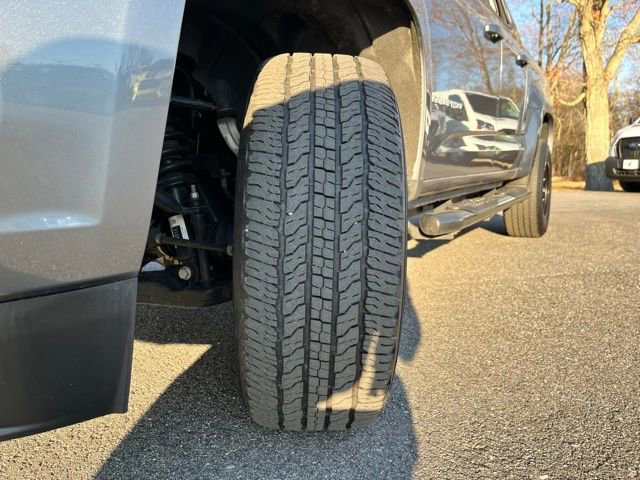 Used 2022 Chevrolet Colorado LT w/ LT Convenience Package image 13