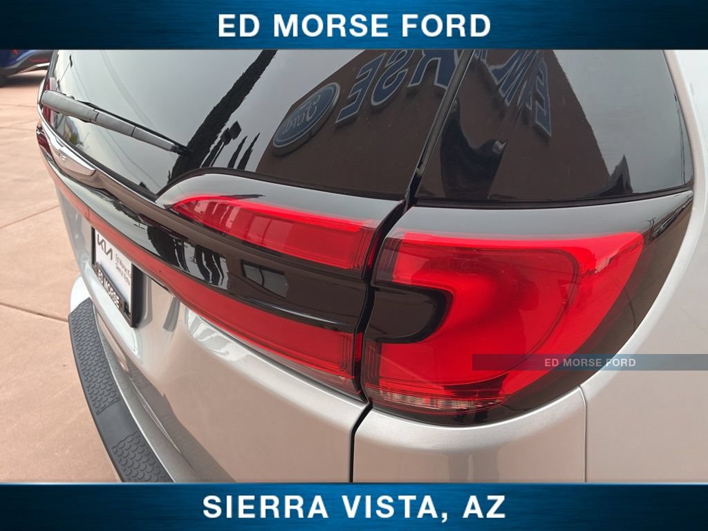 Used 2024 Chrysler Pacifica Touring-L FWD image 10